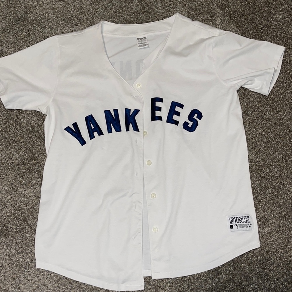 Gently Used: Pink: New York Yankee Baseball button up: Sz: L
